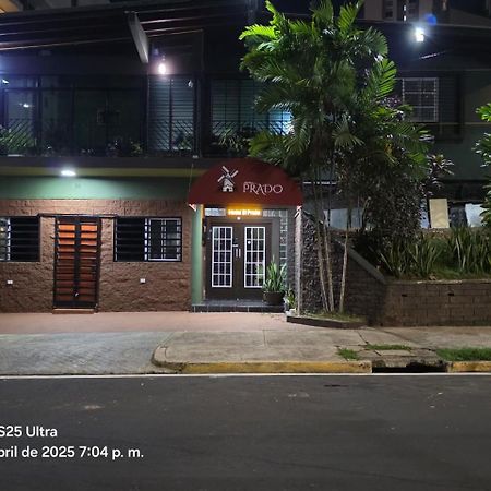 Hostal El Prado Panama City Ngoại thất bức ảnh