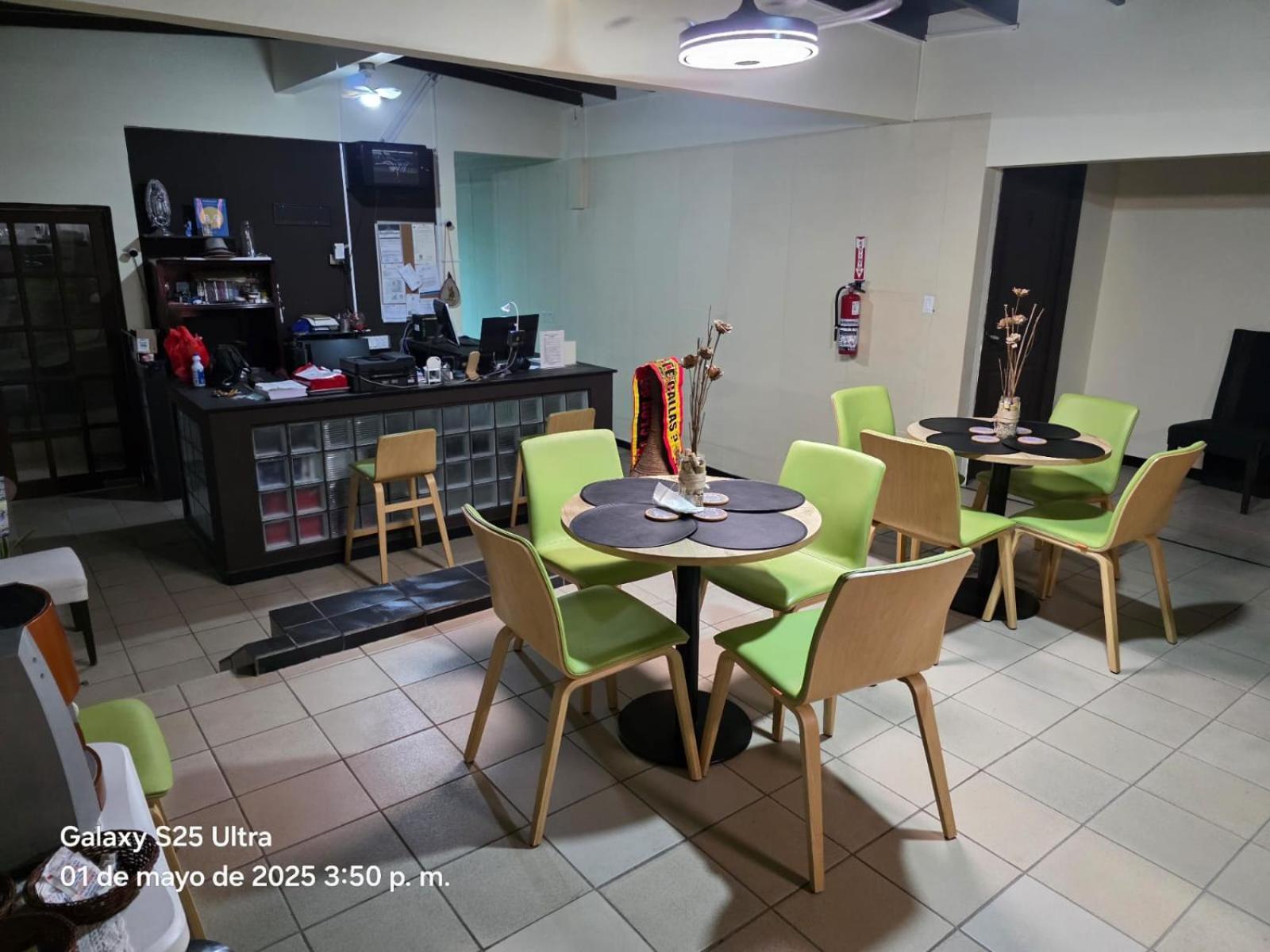 Hostal El Prado Panama City Ngoại thất bức ảnh