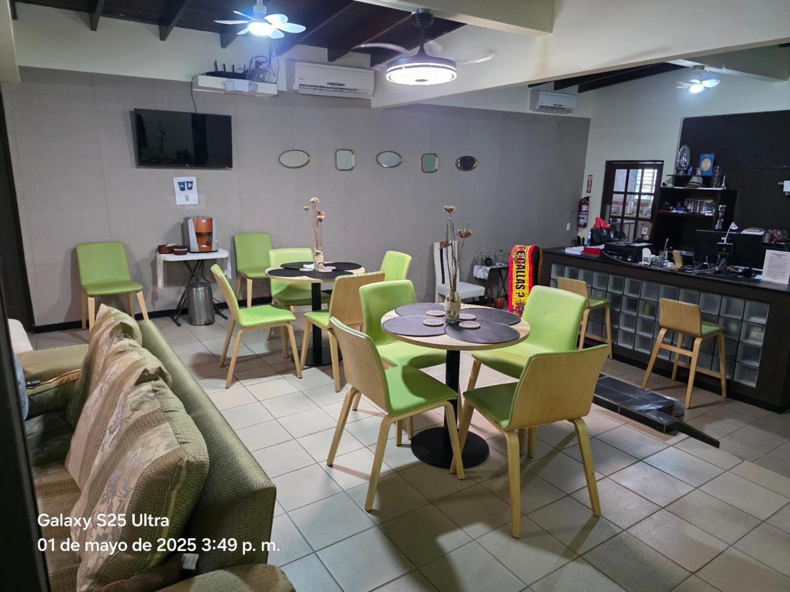 Hostal El Prado Panama City Ngoại thất bức ảnh